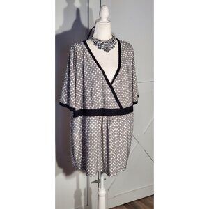 GEORGE BLOUSE WHITE/BLACK SHORT SLEEVE POLY/SPANDEX  SIZE 3X